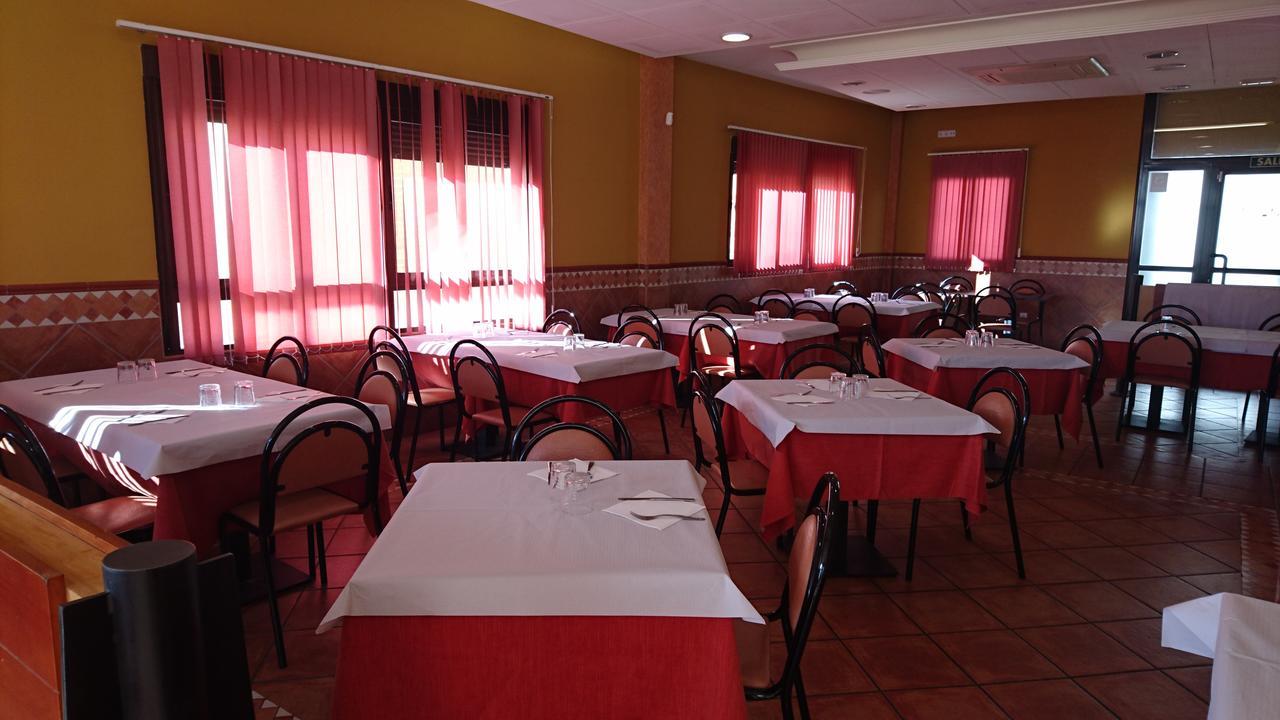 Hotel Valmar Villar de Olalla Kültér fotó