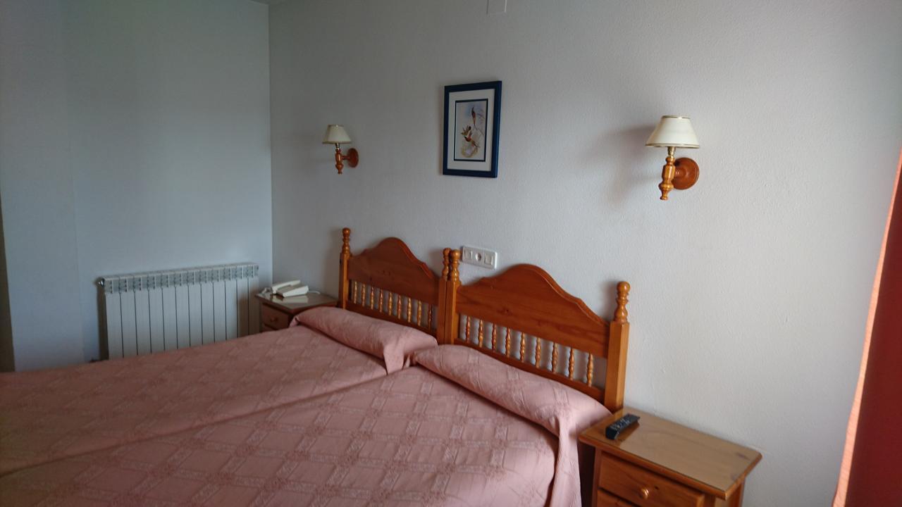 Hotel Valmar Villar de Olalla Kültér fotó